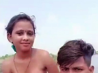 Dehati Lovers Enjoying Outdoor Bathing On Selfie Cam