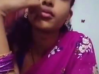 Cute Girl In Saree Doing Sefles Mp4